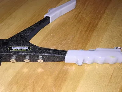 Pop rivet gun